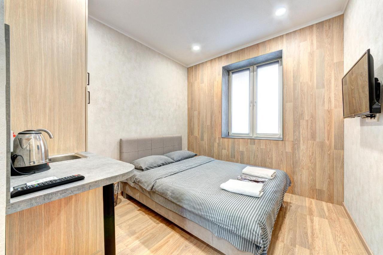 1 Room Apartment Near National Circus Kiev Dış mekan fotoğraf